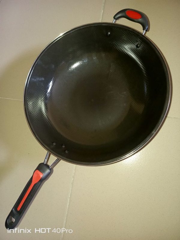 Light weight frying pan